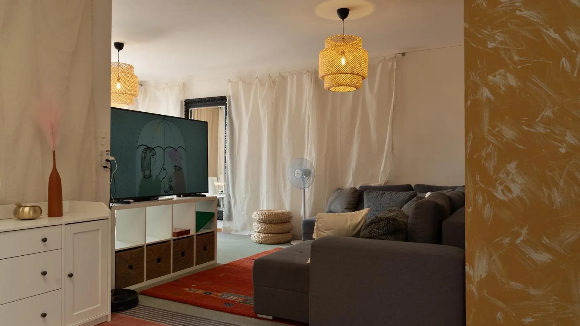 Penthouse Rooftop Loft, 190Sq, Panorama View, 1Min To Main Station- 5Min To City Basel Switzerland