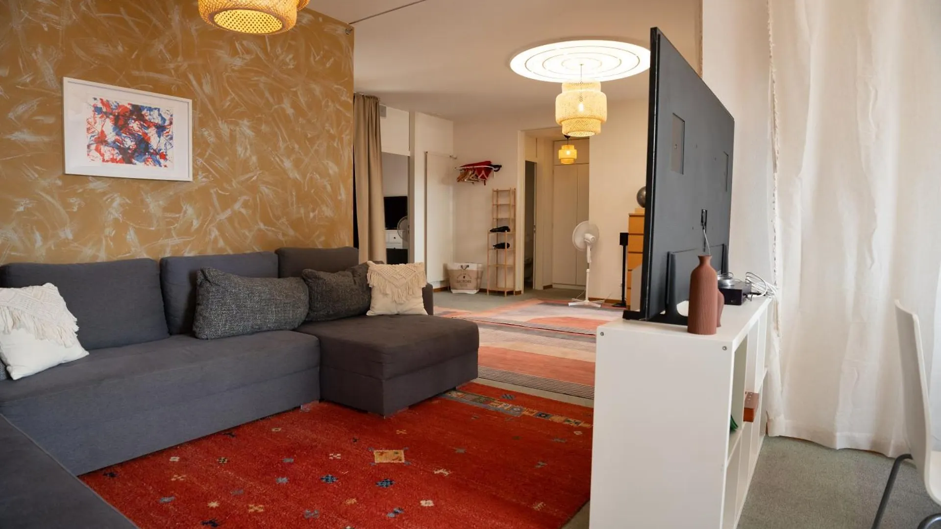 Penthouse Rooftop Loft, 190Sq, Panorama View, 1Min To Main Station- 5Min To City Basel 0*,  Switzerland