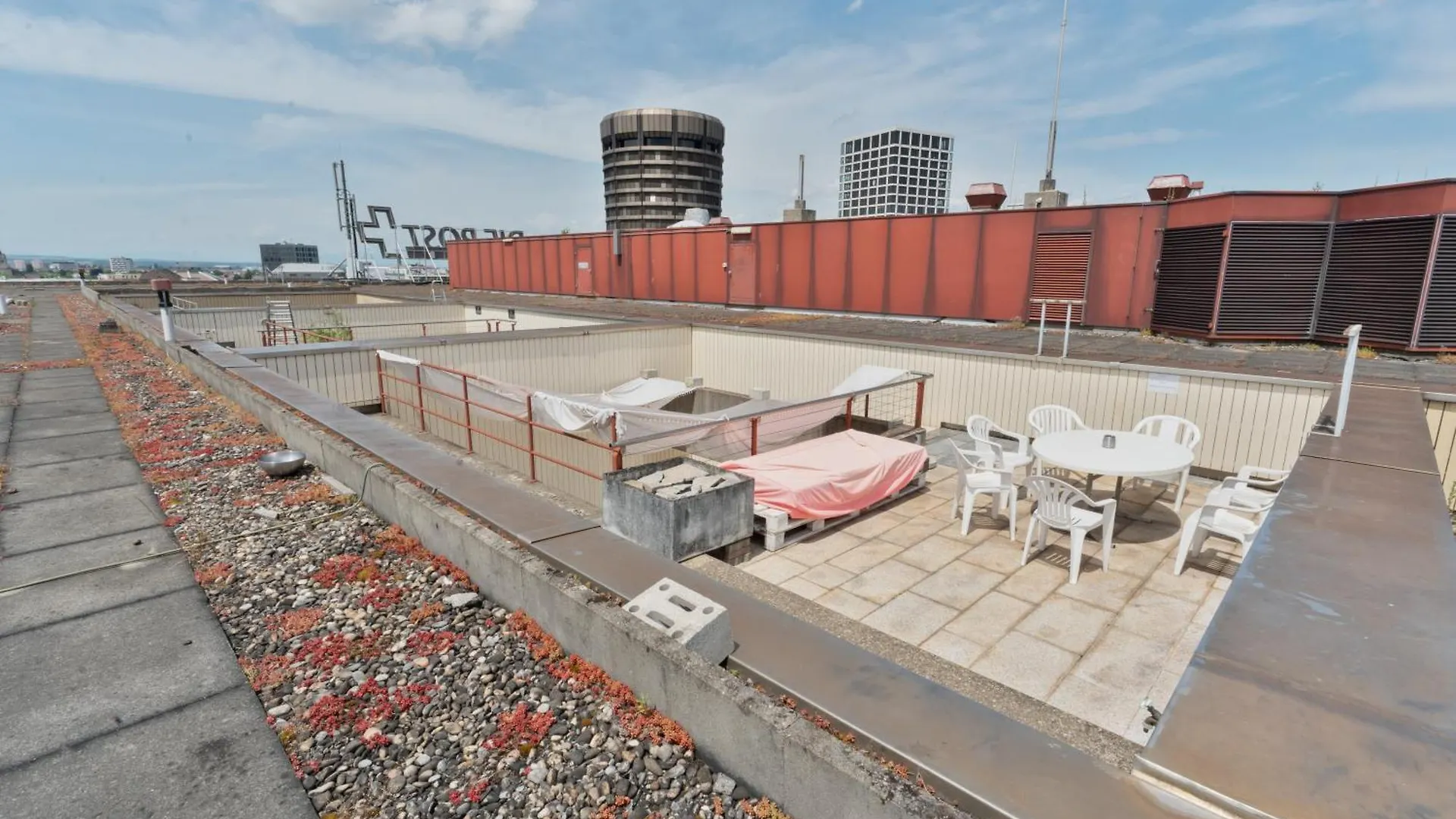 Penthouse Rooftop Loft, 190Sq, Panorama View, 1Min To Main Station- 5Min To City Bazel 0*,