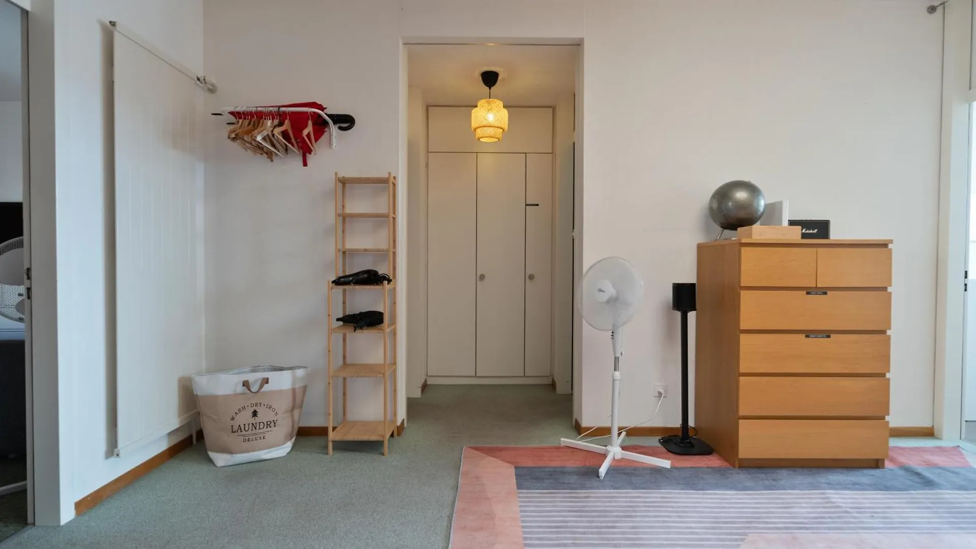 Penthouse Rooftop Loft, 190Sq, Panorama View, 1Min To Main Station- 5Min To City Basel Switzerland
