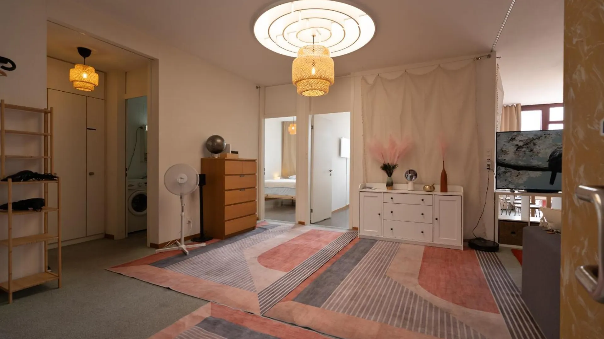 Penthouse Rooftop Loft, 190Sq, Panorama View, 1Min To Main Station- 5Min To City Basel