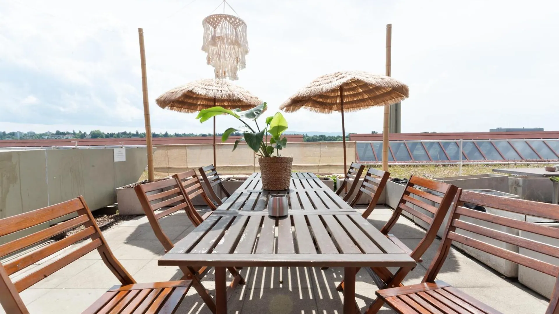 Penthouse Rooftop Loft, 190Sq, Panorama View, 1Min To Main Station- 5Min To City Basel Apartment